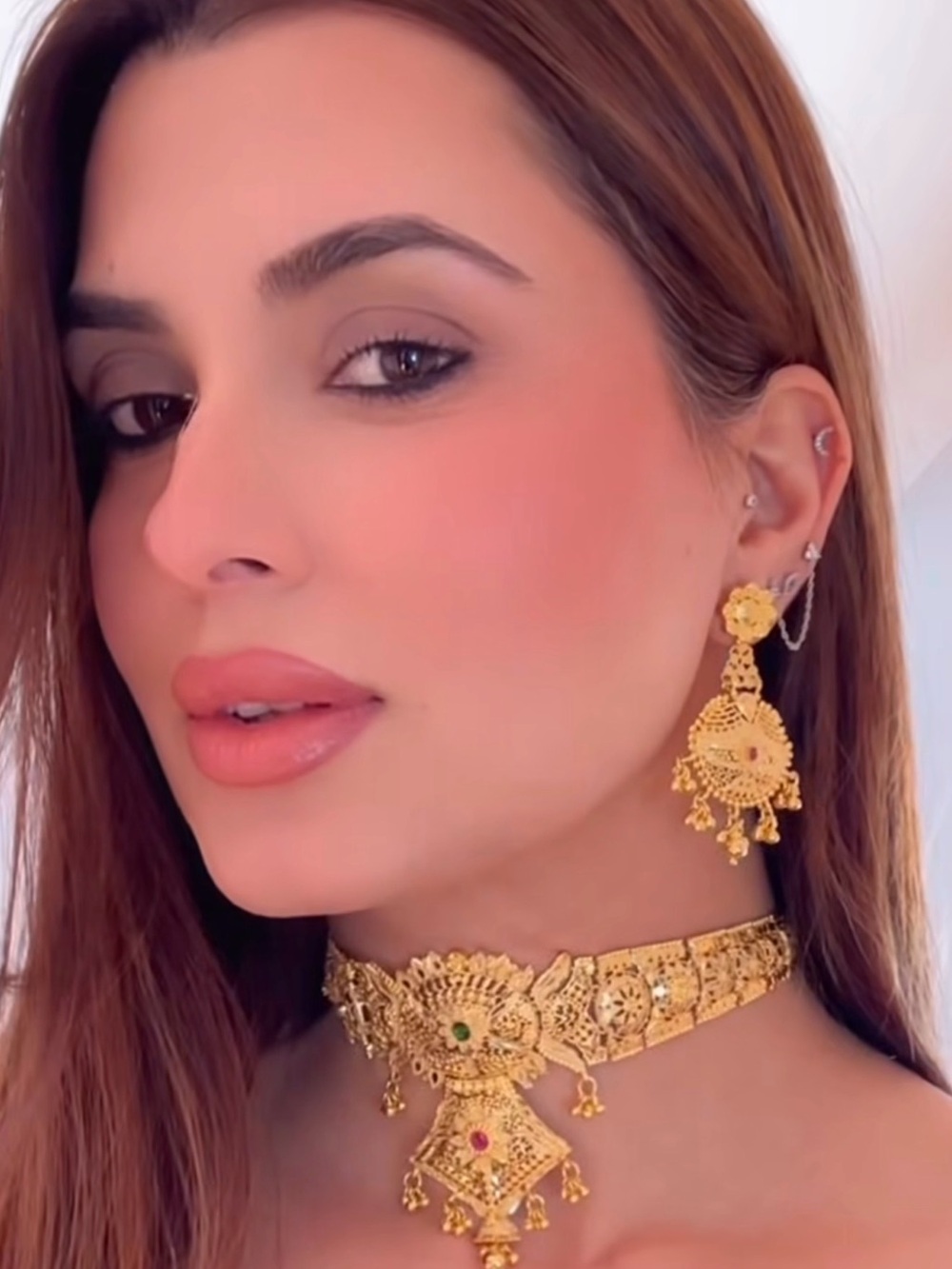 Gold-Plated Floral Choker Necklace and Earrings Set - (Next to Real looking)